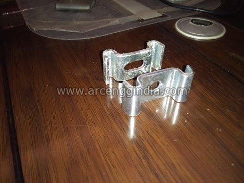 galvanized-grating-clamps